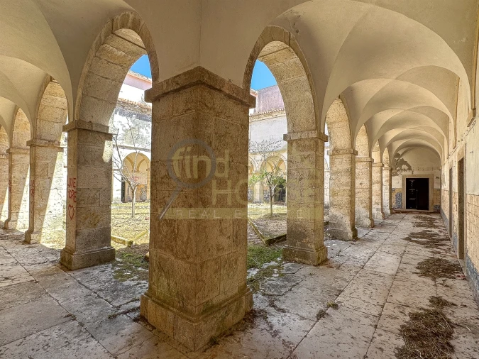 Prédio para Venda em União das Freguesias de Setúbal