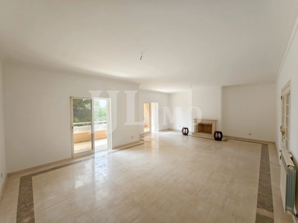 Apartamento T4 para Venda em Cascais e Estoril Foto 1