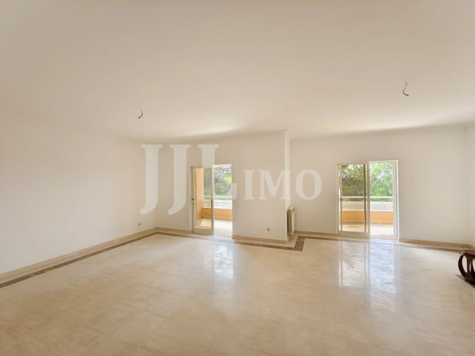 Apartamento T4 para Venda em Cascais e Estoril Foto 8