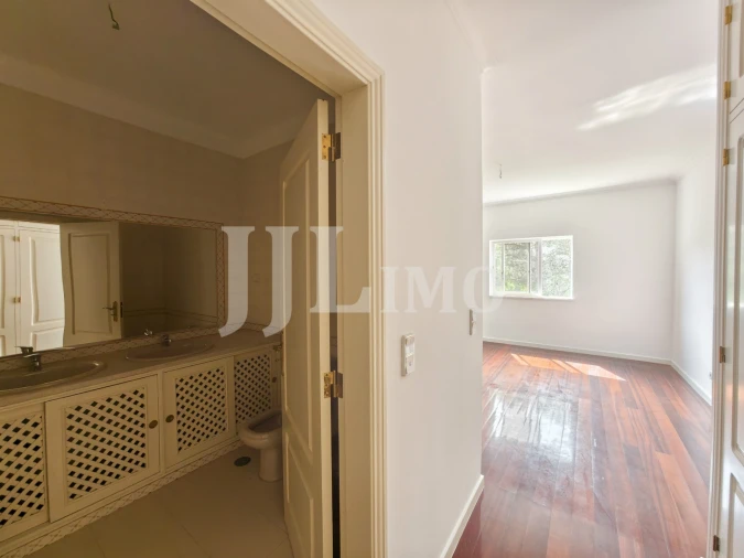 Apartamento T4 para Venda em Cascais e Estoril Foto 20