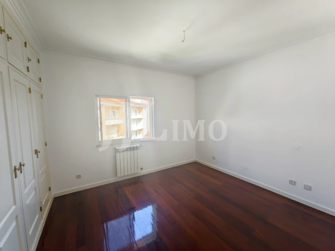 Apartamento T4 para Venda em Cascais e Estoril Foto 31