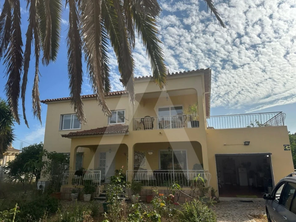 Moradia T7 para Venda em Santa Barbara de Nexe Foto 2