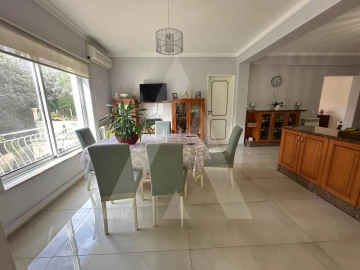 Moradia T7 para Venda em Santa Barbara de Nexe