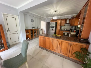 Moradia T7 para Venda em Santa Barbara de Nexe