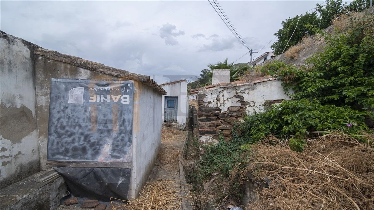 Moradia T4 para Venda em Santana de Cambas Foto 14