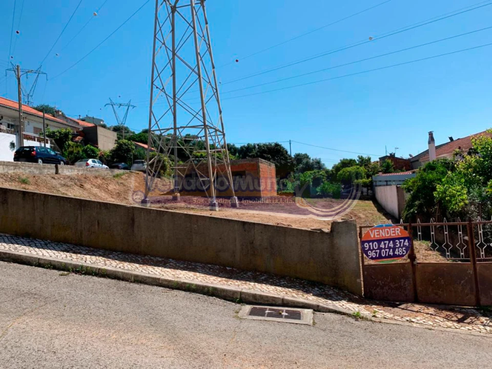 Terreno para Venda em Alverca do Ribatejo e Sobralinho Foto 2