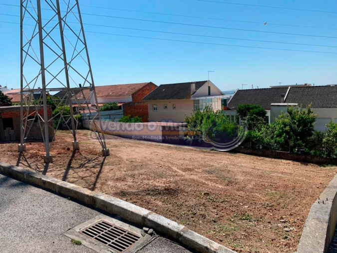 Terreno para Venda em Alverca do Ribatejo e Sobralinho Foto 3