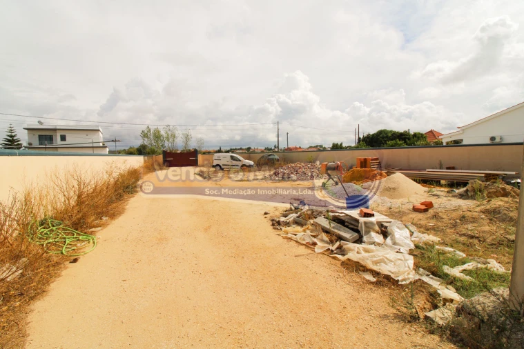 Armazém para Venda em Salvaterra de Magos e Foros de Salvaterra Foto 9