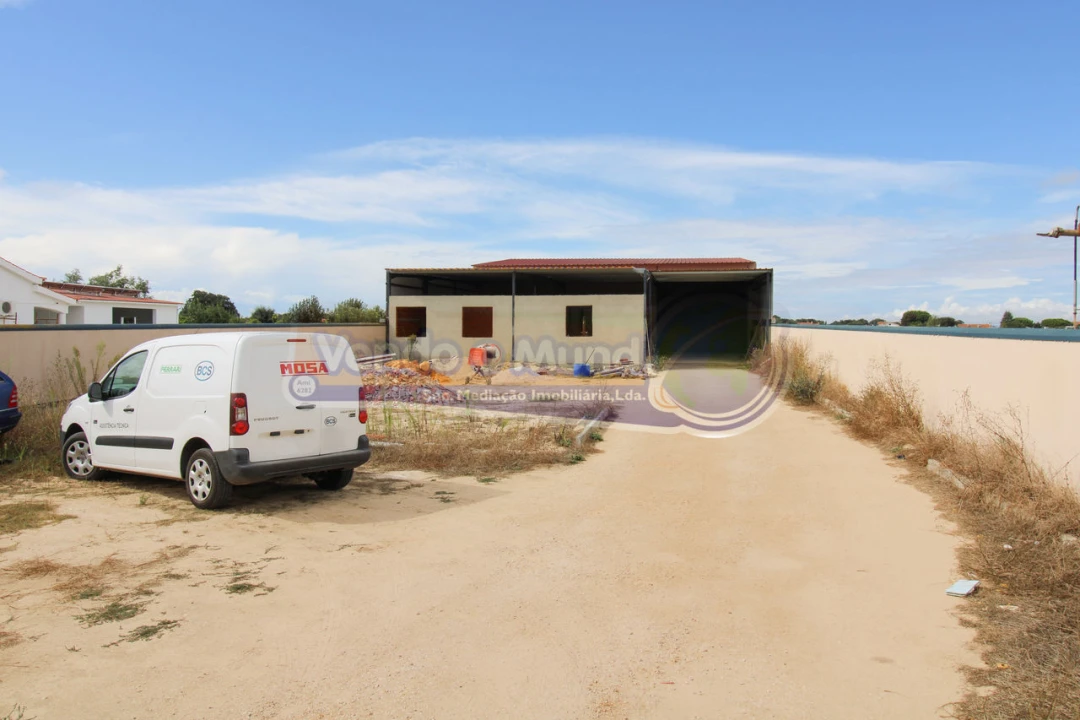 Armazém para Venda em Salvaterra de Magos e Foros de Salvaterra Foto 2