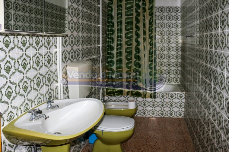 Prédio para Venda em Mora Foto 17