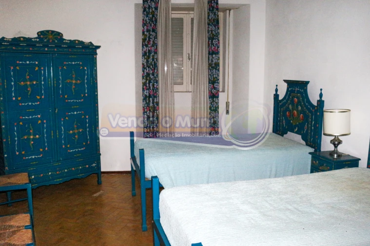 Prédio para Venda em Mora Foto 6