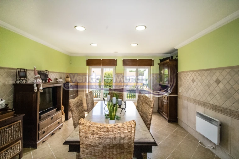 Moradia T5 para Venda em Samora Correia Foto 9