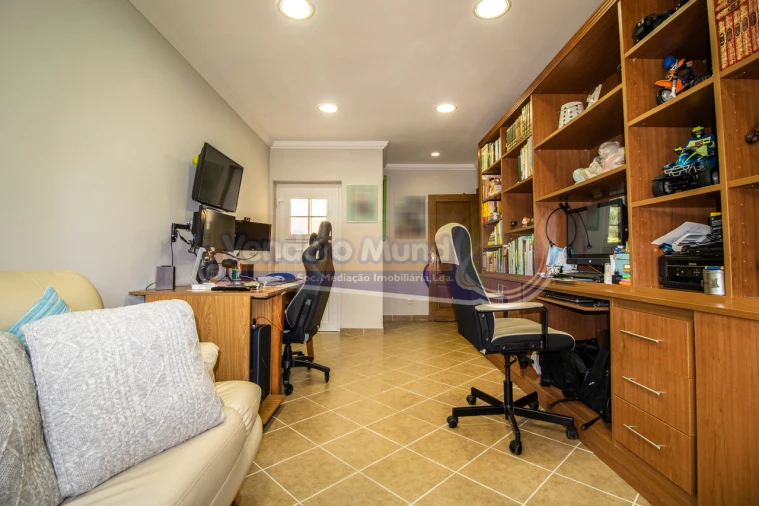 Moradia T5 para Venda em Samora Correia Foto 17