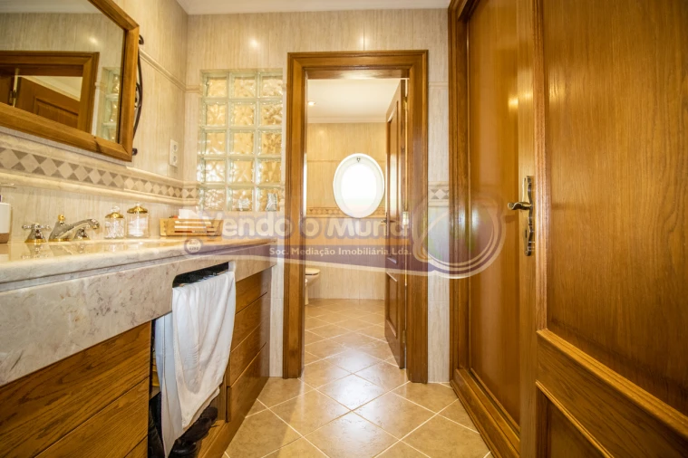 Moradia T5 para Venda em Samora Correia Foto 13