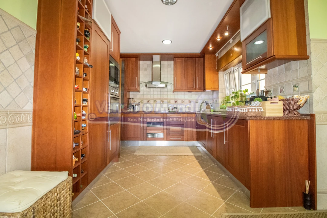 Moradia T5 para Venda em Samora Correia Foto 8