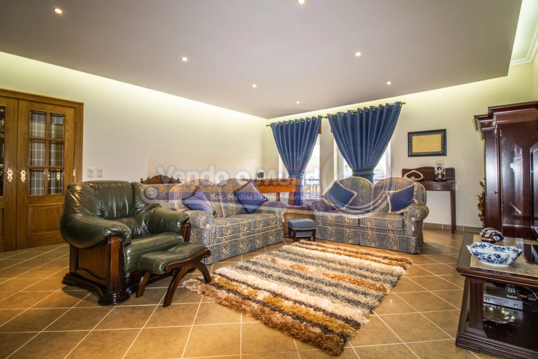 Moradia T5 para Venda em Samora Correia Foto 5