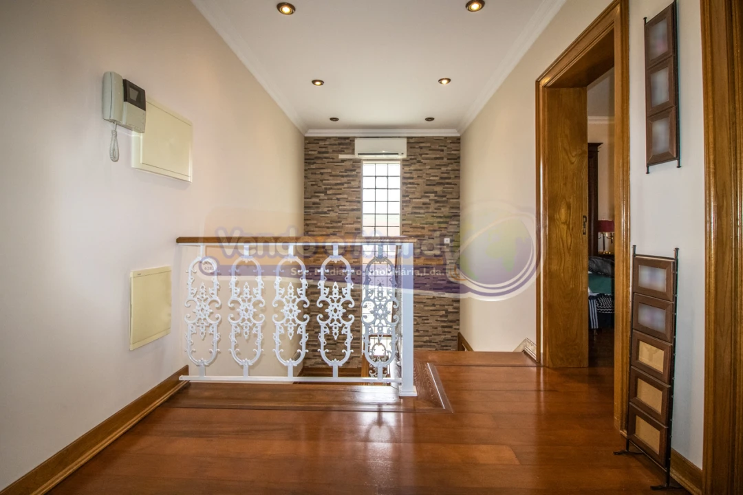 Moradia T5 para Venda em Samora Correia Foto 19