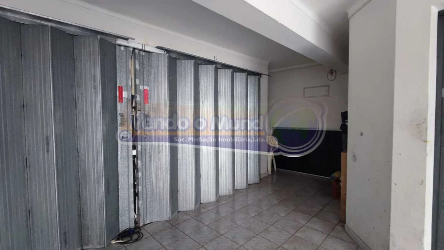 Garagem para Venda em Samora Correia Foto 3