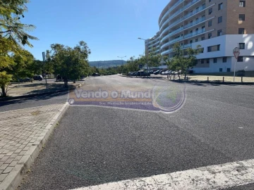 Apartamento T2 para Venda em Loures