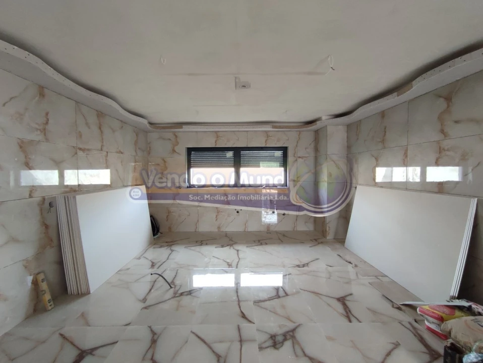 Moradia T4 para Venda em Santa Iria de Azoia, São João da Talha e Bobadela Foto 4