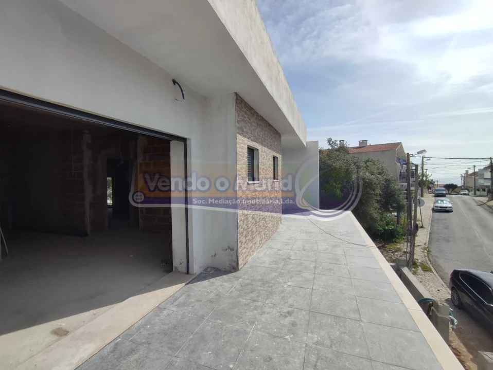 Moradia T4 para Venda em Santa Iria de Azoia, São João da Talha e Bobadela Foto 2