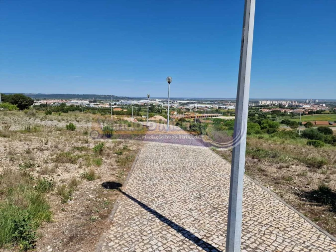 Terreno para Venda em Alenquer (Santo Estêvão e Triana) Foto 2
