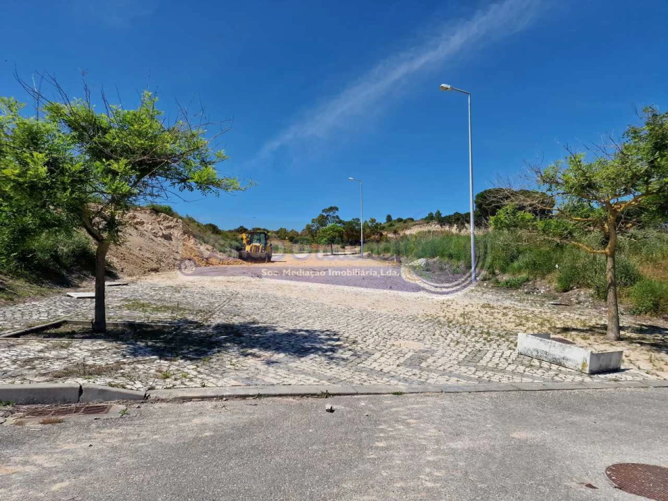 Terreno para Venda em Alenquer (Santo Estêvão e Triana) Foto 1