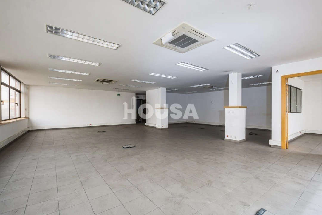 Prédio para Venda em Marrazes e Barosa Foto 8