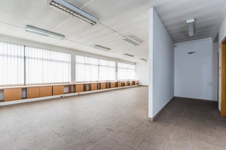 Prédio para Venda em Marrazes e Barosa Foto 18