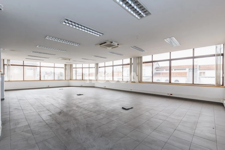 Prédio para Venda em Marrazes e Barosa Foto 6