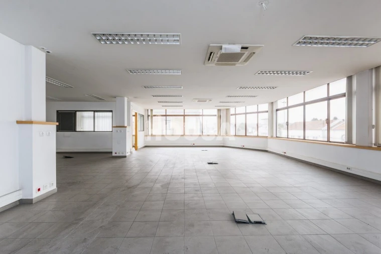 Prédio para Venda em Marrazes e Barosa Foto 7