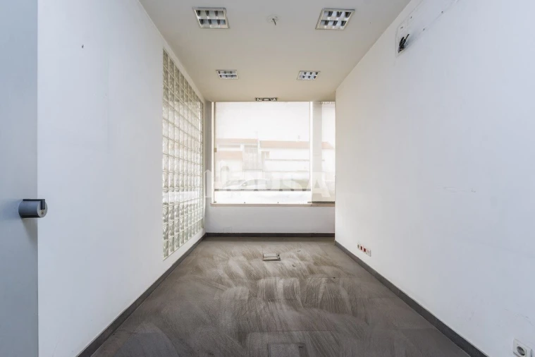 Prédio para Venda em Marrazes e Barosa Foto 3