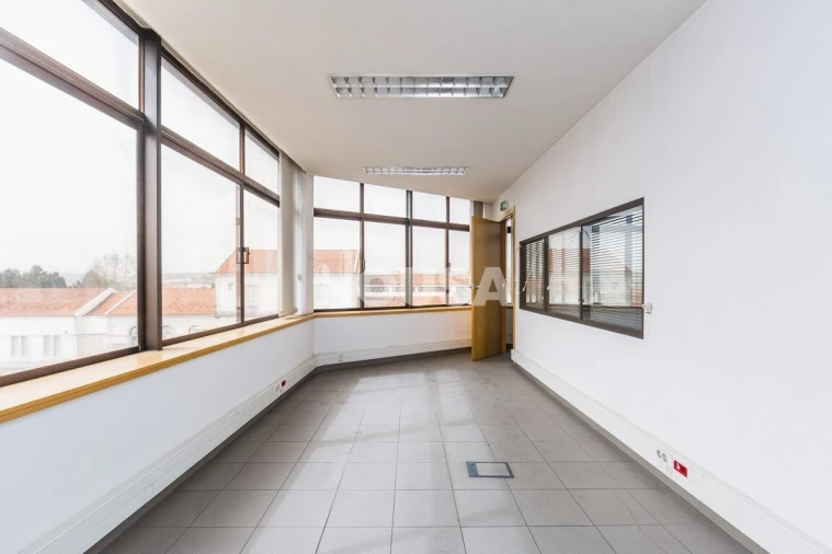 Prédio para Venda em Marrazes e Barosa Foto 15