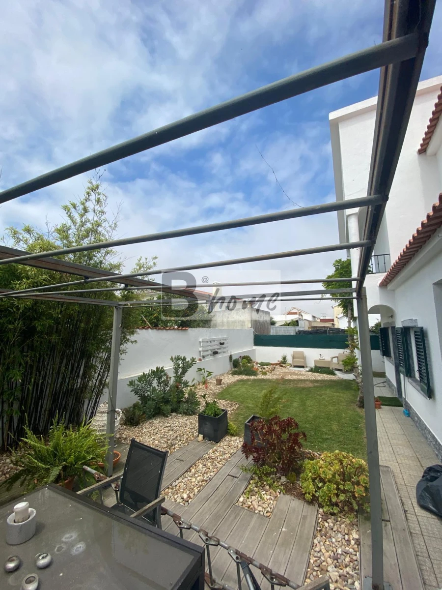 Moradia T3 para Venda em Charneca de Caparica e Sobreda Foto 15