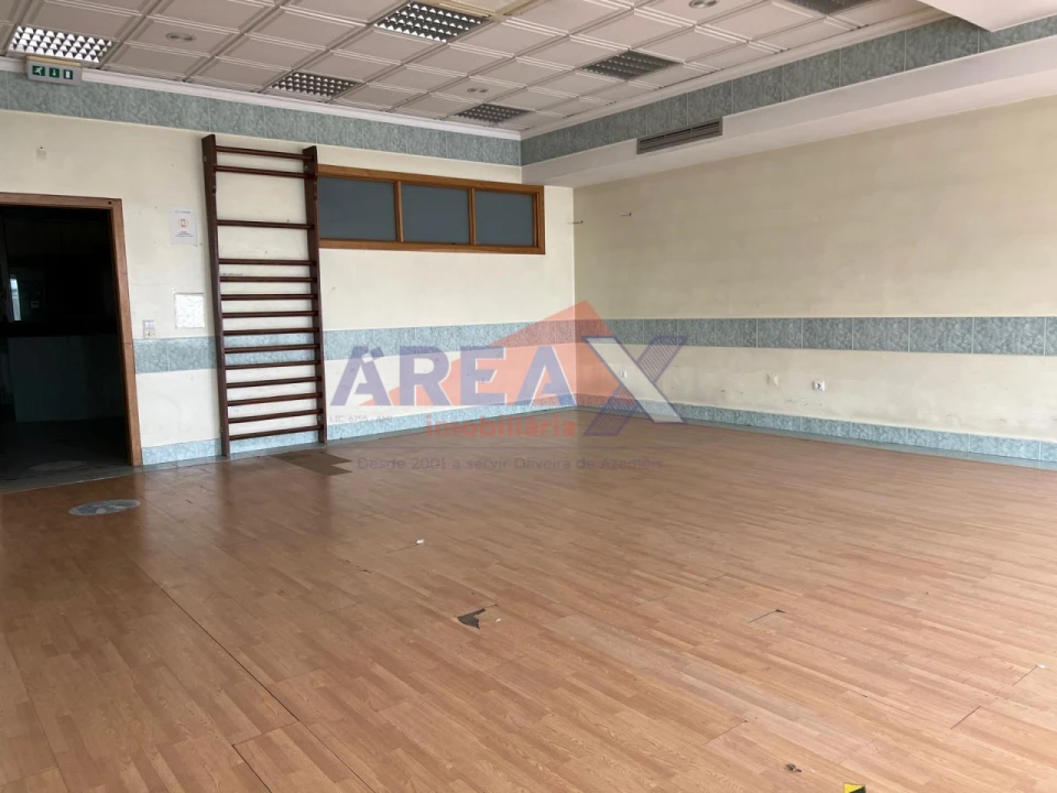 Loja para Arrendamento em O. Azeméis, Riba-Ul, Ul, Macinhata Seixa, Madail Foto 2