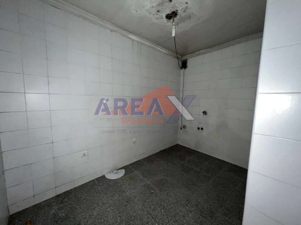 Loja para Arrendamento em O. Azeméis, Riba-Ul, Ul, Macinhata Seixa, Madail Foto 6