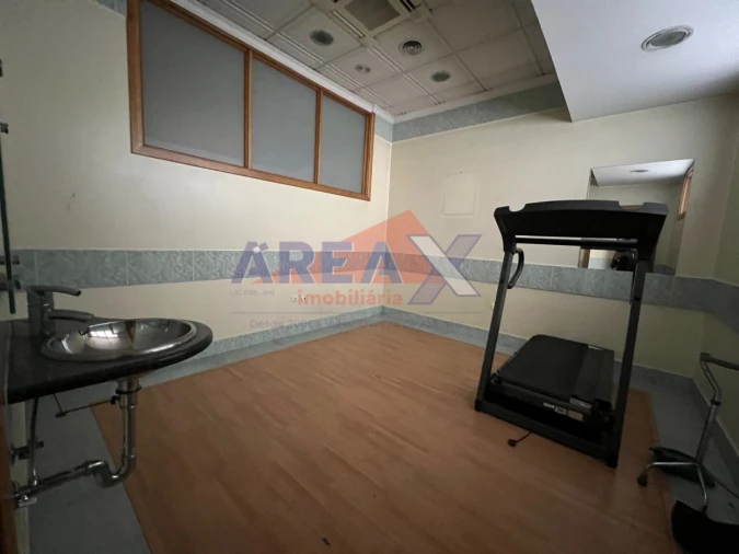 Loja para Arrendamento em O. Azeméis, Riba-Ul, Ul, Macinhata Seixa, Madail Foto 5