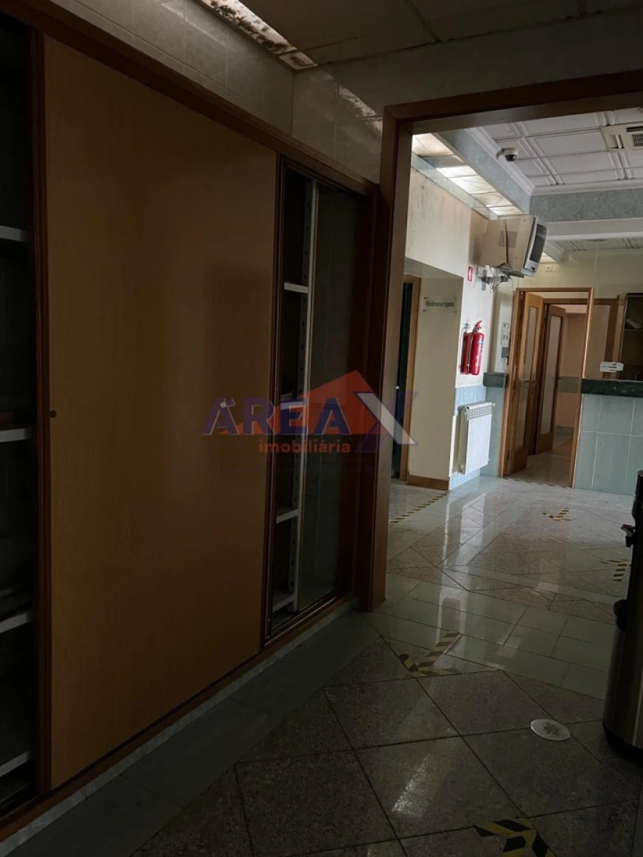 Loja para Arrendamento em O. Azeméis, Riba-Ul, Ul, Macinhata Seixa, Madail Foto 17