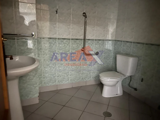 Loja para Arrendamento em O. Azeméis, Riba-Ul, Ul, Macinhata Seixa, Madail Foto 21