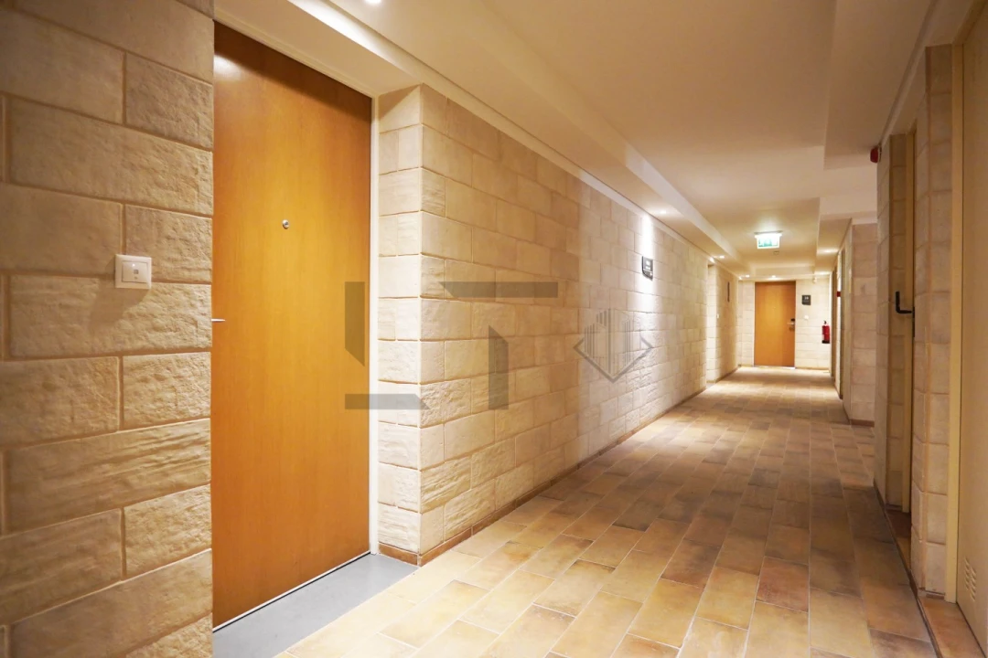 Apartamento T1 para Venda em Carvalhal Foto 23