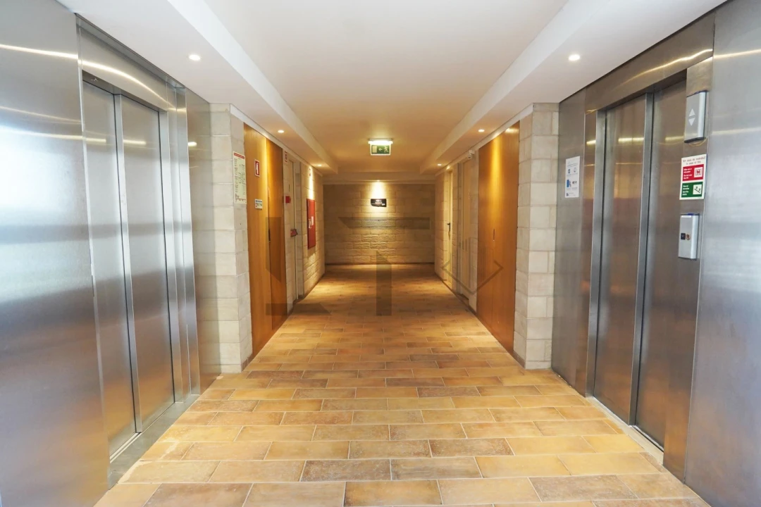 Apartamento T1 para Venda em Carvalhal Foto 24