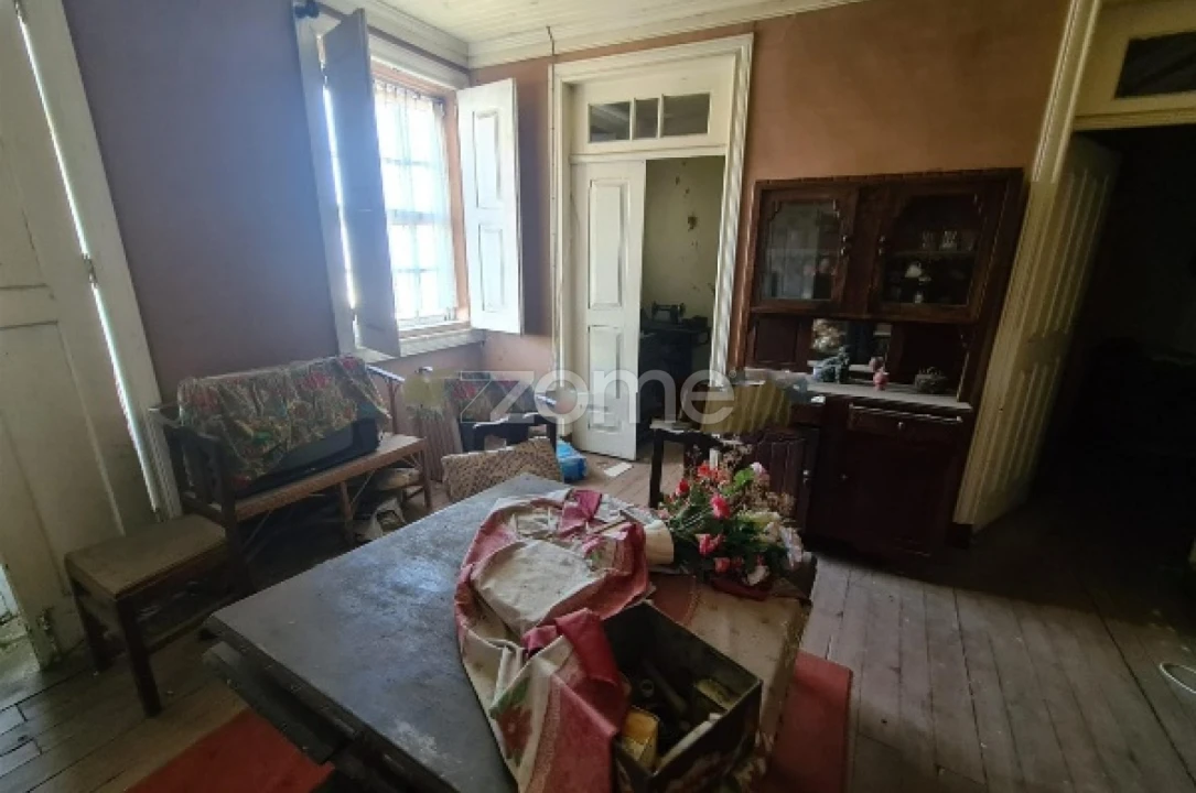 Moradia T5 para Venda em São Martinho das Chãs Foto 6