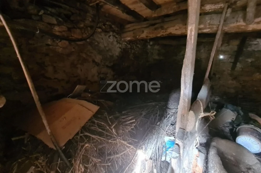 Moradia T5 para Venda em São Martinho das Chãs Foto 8