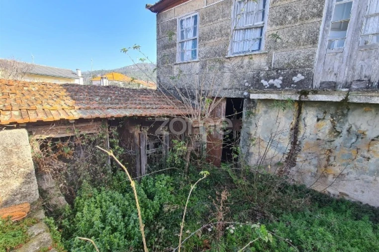 Moradia T5 para Venda em São Martinho das Chãs Foto 12