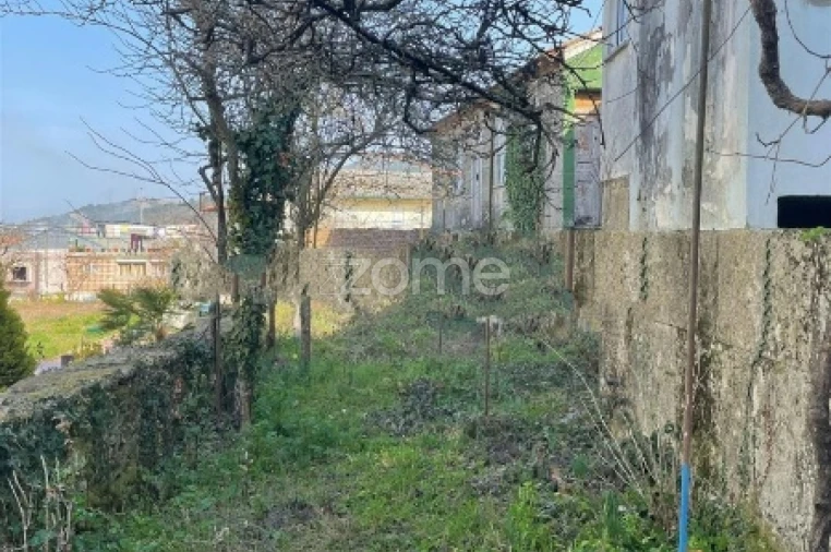 Moradia T5 para Venda em São Martinho das Chãs Foto 14