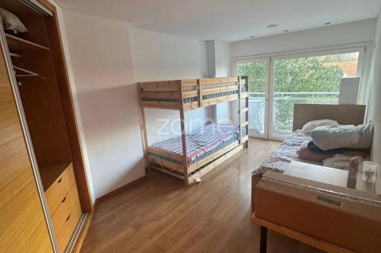 Apartamento T3 para Arrendamento em Venteira Foto 8