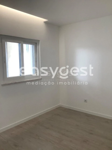Apartamento T1 para Venda em Sesimbra (Santiago)