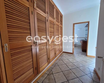 Moradia T5 para Venda em Sesimbra (Castelo)