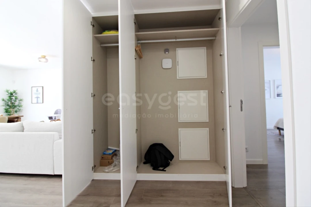 Apartamento T2 para Venda em Amora Foto 4