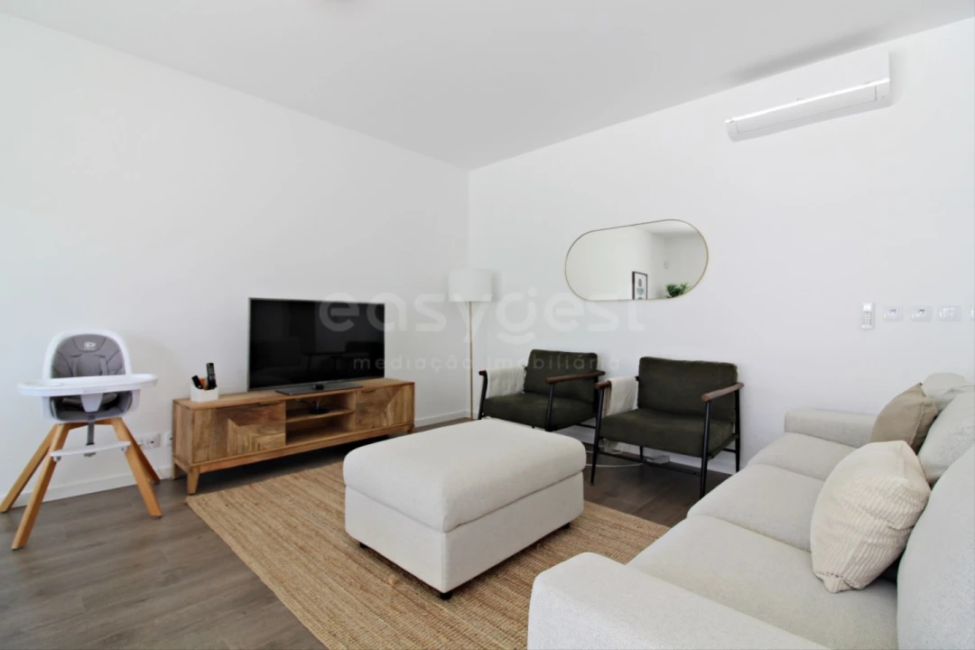 Apartamento T2 para Venda em Amora Foto 14